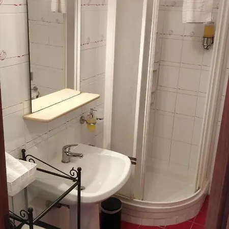 La Colonna (Adults Only) مونتيريجيوني